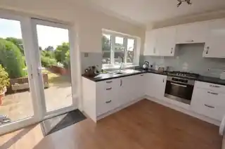 68 Chantry Road, photo 4