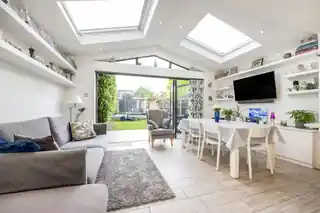 68 Court Way, photo 4