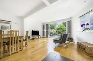68 Crown Lane, photo 2