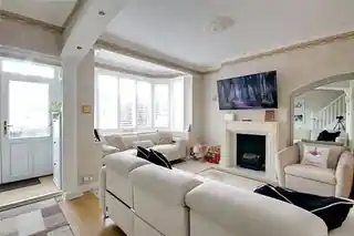 68 Elmhurst Road, photo 4