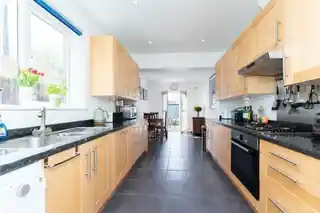 68 Framfield Road, photo 3
