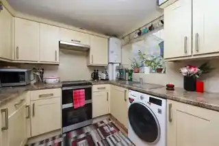 68 Frankswood Avenue, photo 3