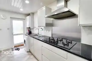 68 Hockley Avenue, photo 4
