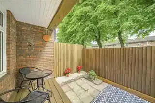 68 Hope Close, photo 2