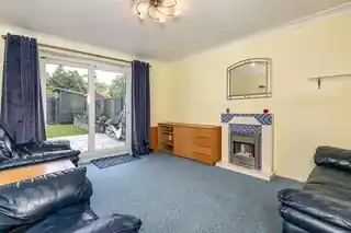 68 Kelvin Gardens, photo 3
