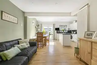68 Matlock Crescent, photo 3