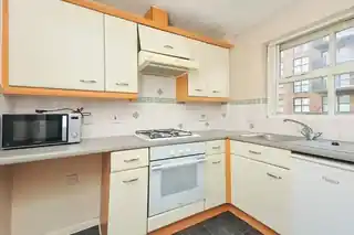 68 Montana Gardens, photo 2