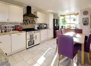 68 Trent Gardens, photo 4