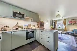 68 Victoria Crescent, photo 3