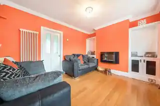 68 Whitby Road, photo 2