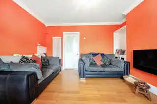 68 Whitby Road, photo 3