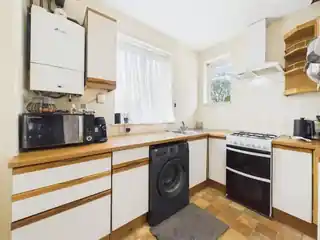 69 Berkeley Close, photo 4