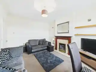69 Berkeley Close, photo 3