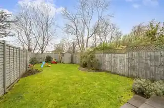 69 Birkbeck Road, photo 2