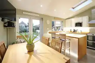69 Colyers Lane, photo 2