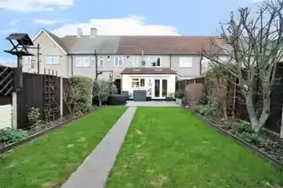 69 Colyers Lane, photo 4