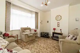 69 Cranley Drive, photo 2