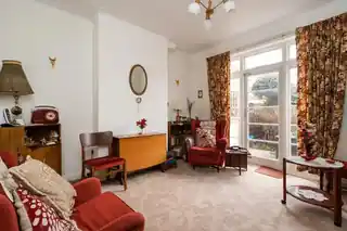 69 Cranley Drive, photo 3