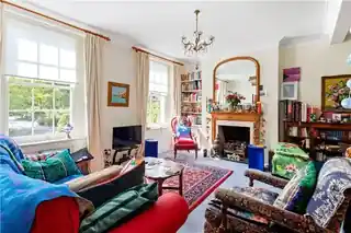 69 Hackford Road, photo 2