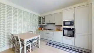 69 Hartham Road, photo 4