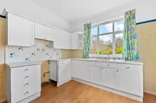 69 Southwood Drive, photo 3