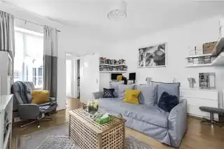 69B Dagnall Park, photo 2