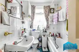 6A Dene Road, photo 2