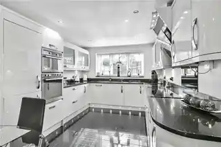 6A Gilpin Crescent, photo 2