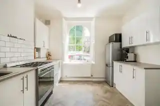 7 Arbour Square, photo 4