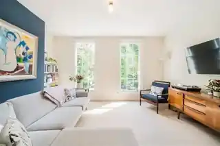 7 Arbour Square, photo 2