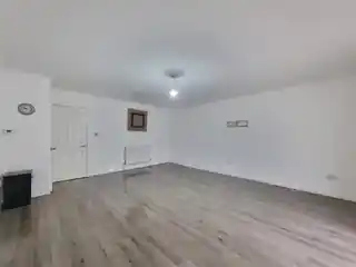 7 Bastable Avenue, photo 4