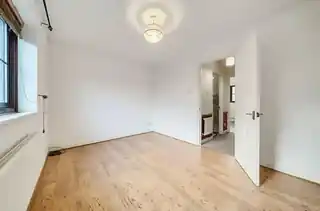 7 Baytree Close, photo 4