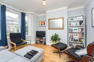 7 Blenheim Road, photo 2