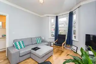 7 Blenheim Road, photo 3