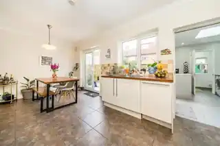 7 Bowerman Avenue, photo 4
