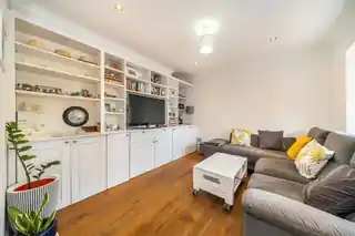 7 Bowerman Avenue, photo 2