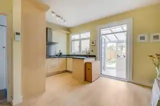 7 Brookwood Road, photo 2