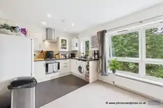 7 Burcham Close, photo 3