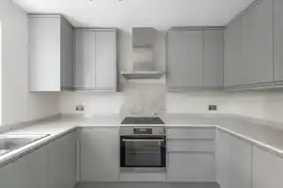 7 Calton Avenue, photo 4