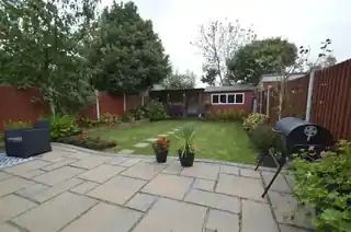 7 Cambeys Road, photo 2