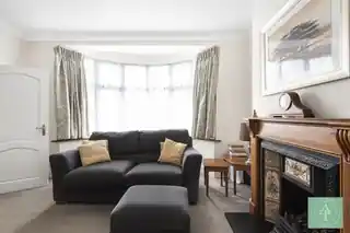 7 Cambridge Gardens, photo 3