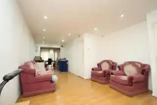 7 Canterbury Close, photo 2