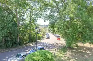 7 Cascade Avenue, photo 2