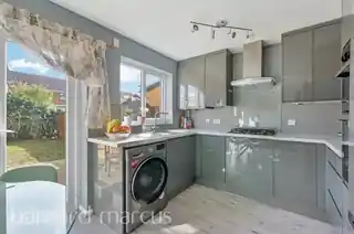 7 Churchill Close, photo 4