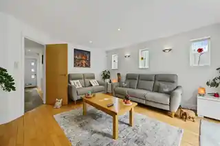 7 Colmer Place, photo 3