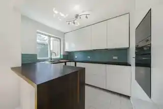 7, Cranebrook, Manor Road, photo 3