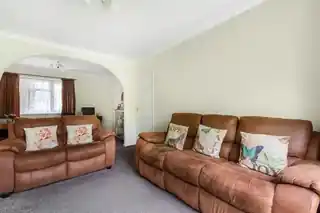 7 Cranleigh Close, photo 3