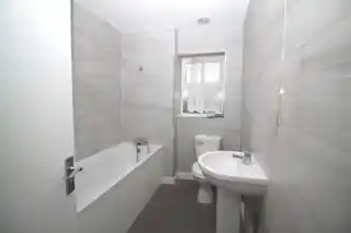 7 Dahlia Gardens, photo 3