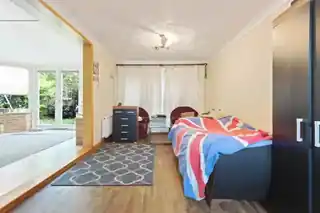 7 Earl Close, photo 4