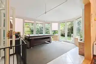 7 Earl Close, photo 2